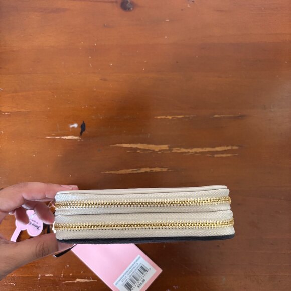 Juicy Couture royal wallet - Picture 2 of 4